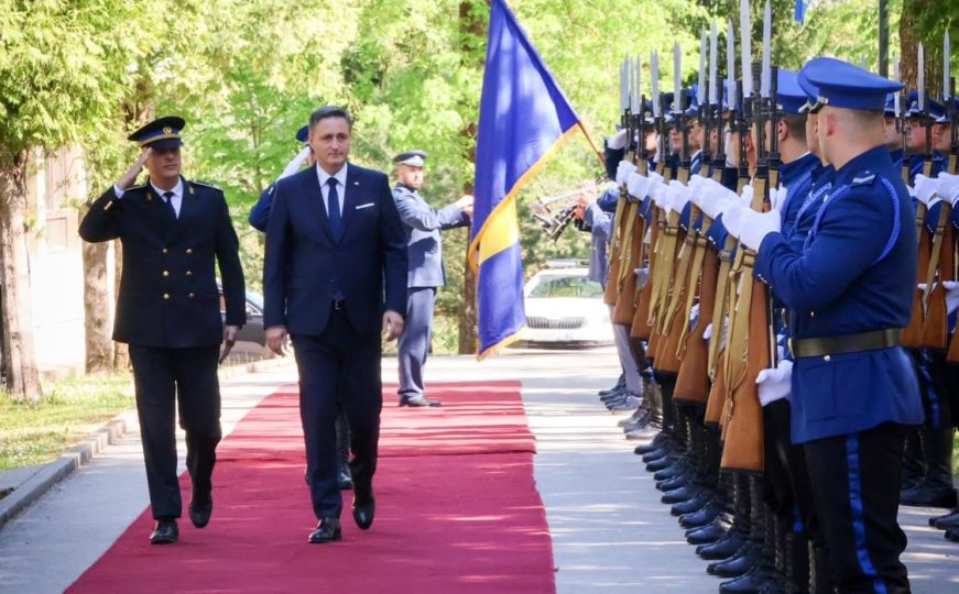 Denis Bećirović: Oružane snage BiH dokazale da služe svim građanima Bosne i Hercegovine