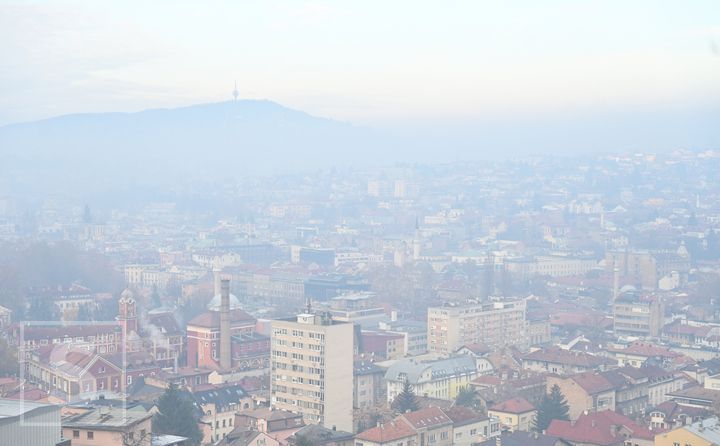 Zbog zagađenja zraka u Kantonu Sarajevo proglašena epizoda "Upozorenje"