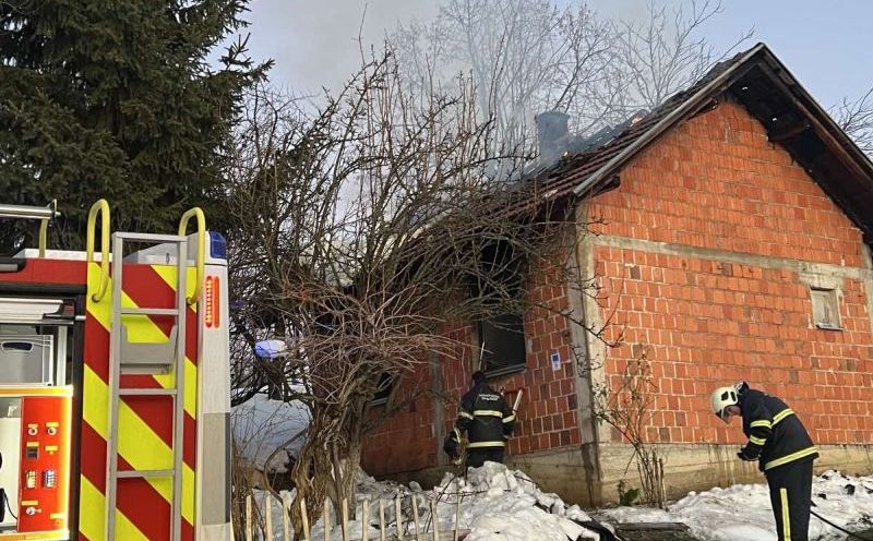 Požar u BiH: Bez krova nad glavom ostala tročlana porodica