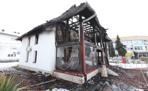 Za vikend počinje raščišćavanje i uklanjanje krovne konstrukcije na izgorjeloj džamiji u Brčkom