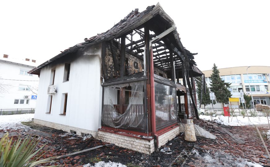 Za vikend počinje raščišćavanje i uklanjanje krovne konstrukcije na izgorjeloj džamiji u Brčkom