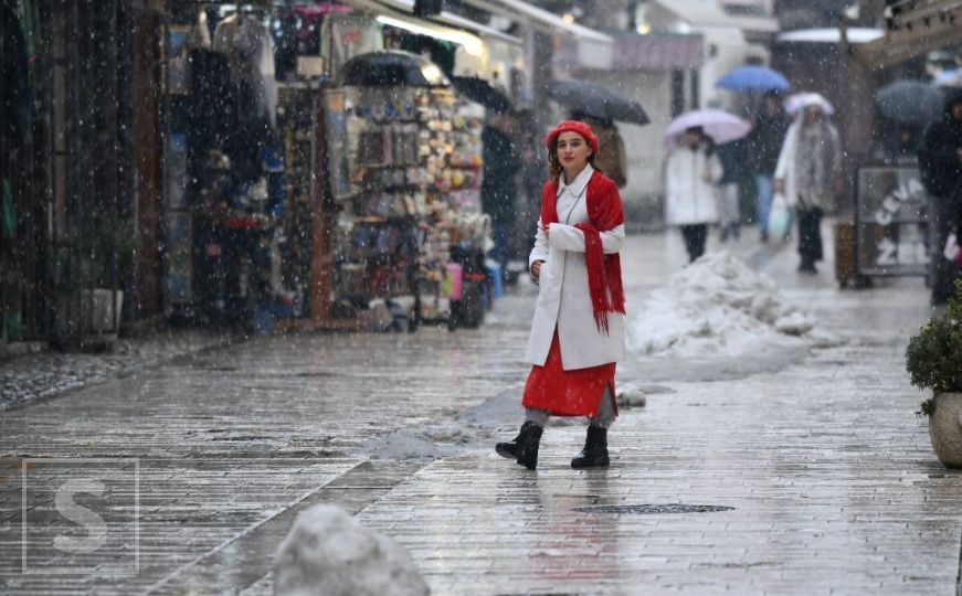 Snijeg u Sarajevu: Prošetajte s nama ulicama grada i uživajte u plesu pahulja