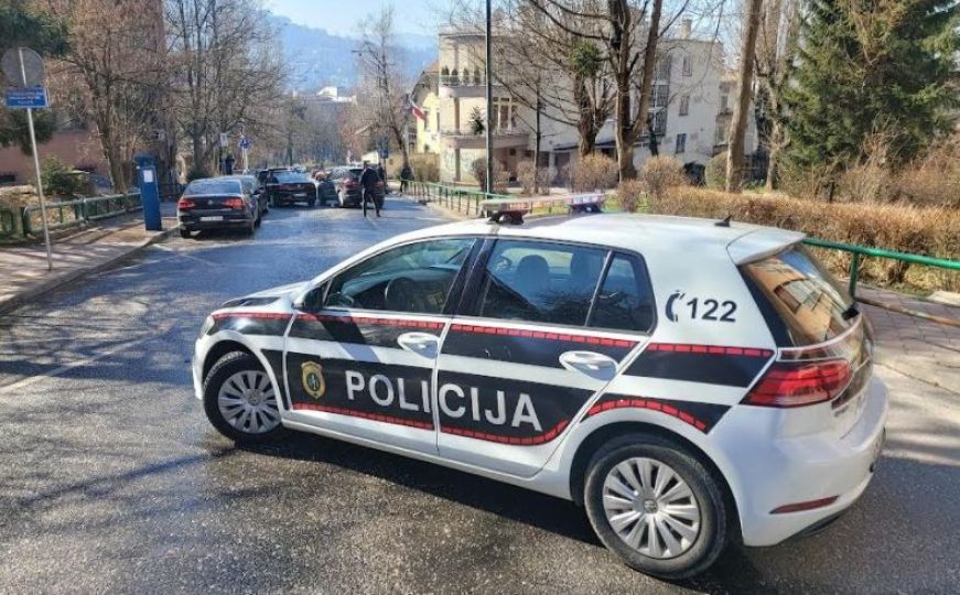 Subota u Sarajevu: Policija uručila 416 prekršajnih naloga