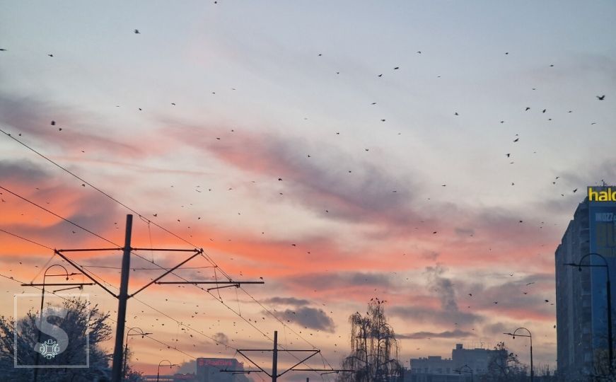 Zalazak sunca u Sarajevu: Pofalići pod krilima vrana, spektakl na nebu