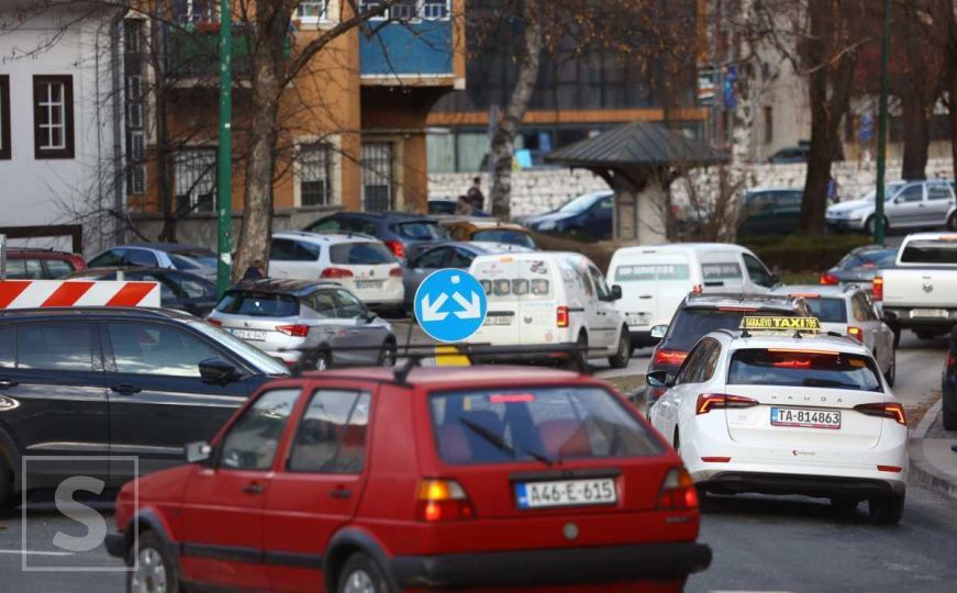 Gužve u Sarajevu: Obustava saobraćaja zbog klizišta stvorila kolaps na Bistriku