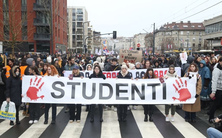 Studenti iz Srbije blokirali Mostarsku petlju: Nezadovoljni radom tužilaštva