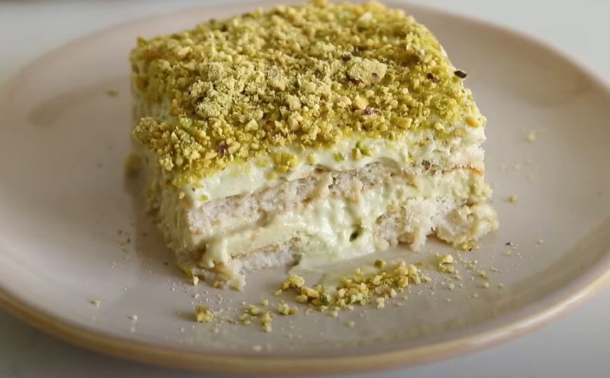 Tiramisu s pistacijama: Recept za savršeno kremastu poslasticu