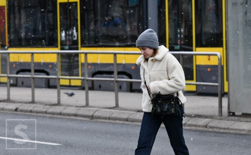 Veju, veju pahulje: Hladni zimski dan u Sarajevu