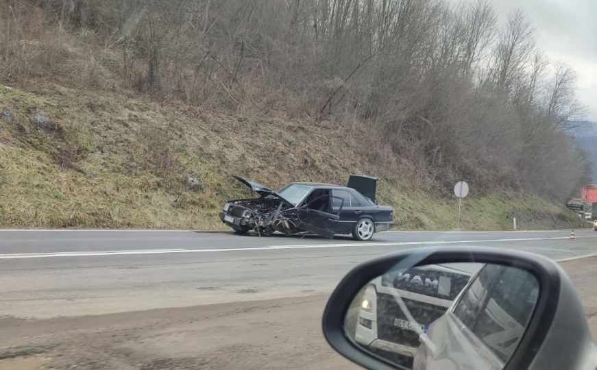 Saobraćajna nesreća u BiH: Tri osobe povrijeđene