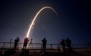 Radit će istraživanja: SpaceX lansira dva lunarna sletanja na Mjesec