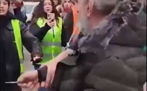 Situacija u Novom Sadu izmiče kontroli: Muškarac nožem pokušao da napadne studenta