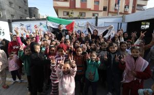 Slavlje u Gazi: Palestinci izašli na ulice da proslave prekid vatre, pogledajte fotografije