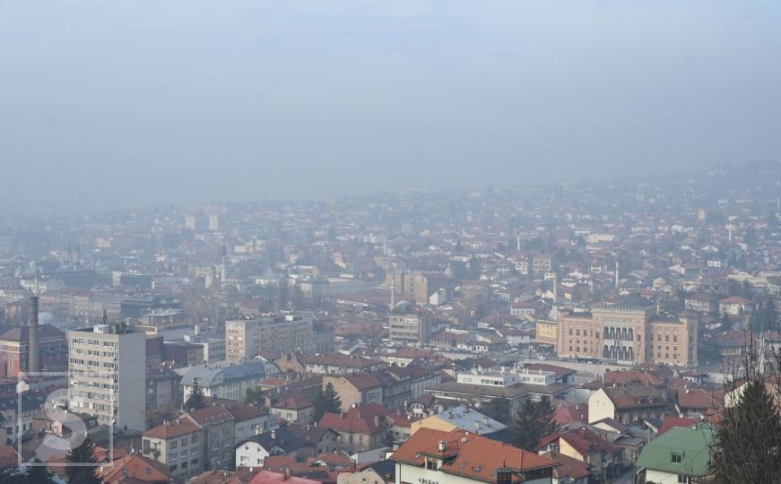 Sarajevo se opet guši u smogu: Fotografije govore više od 1.000 riječi