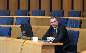 Pratite UŽIVO: Počelo javno saslušanje Elmedina Konakovića