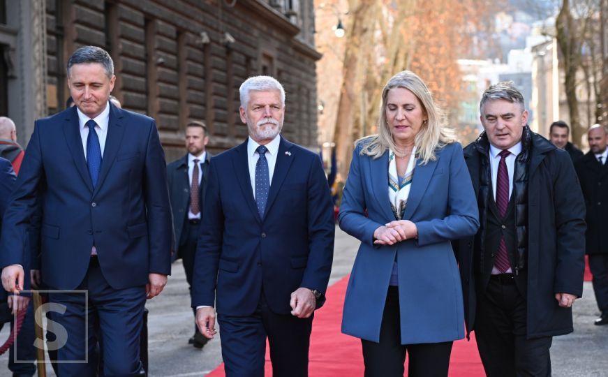 Članovi Predsjedništva BiH svečano dočekali predsjednika Češke Petra Pavela