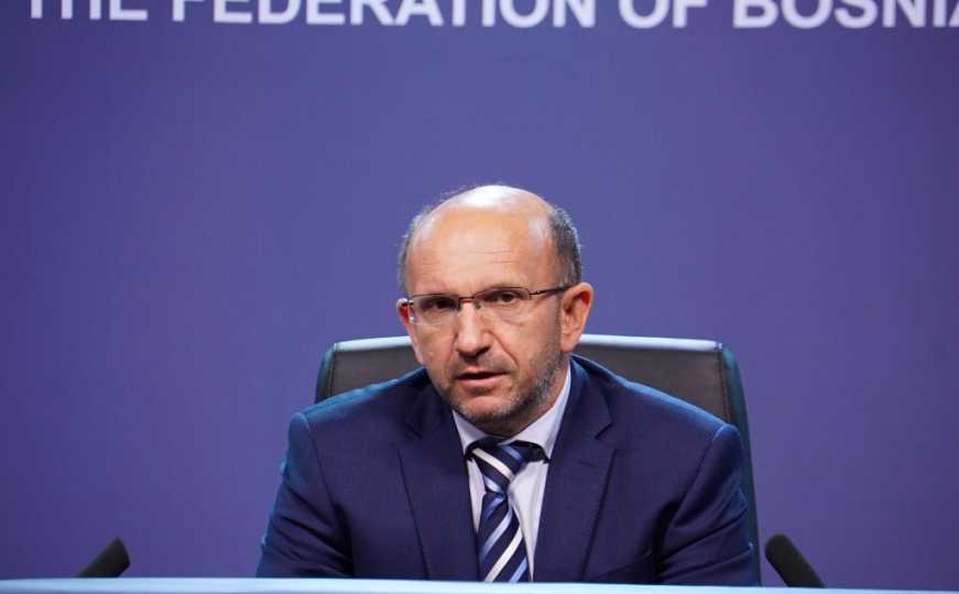 Šerif Isović o minimalnoj plati: "Račun bez krčmara ili put u urušavanje pravnog sistema"