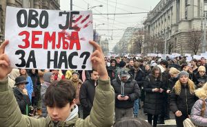 U gradovima širom Srbije počeli protesti: Minute šutnje, generalni štrajk i poruka vlasti Vučića