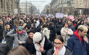 Pridružili se generalnom štrajku: Ministarstvo u Srbiji donijelo odluku o smanjenju plaća prosvjeti