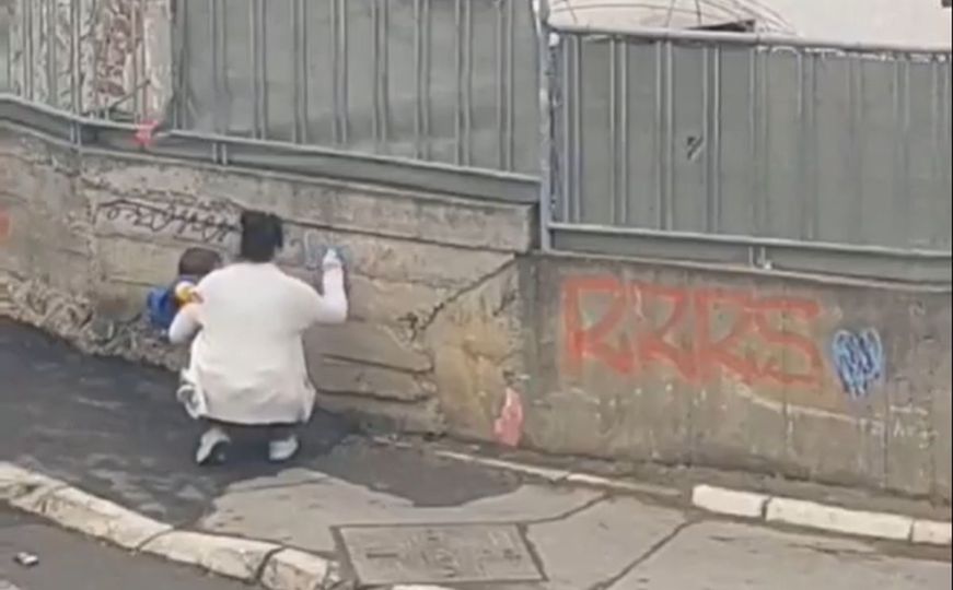 'Žena, majka, pobunjenica': Pogledajte snimak iz Srbije koji se masovno dijeli na društvenim mrežama