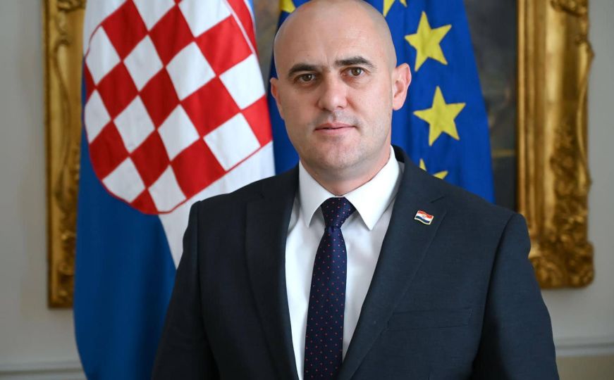 Policija bivšem ministru Dabri upala u kuću: Sumnjiče ga za oružje i povredu djetetovih prava