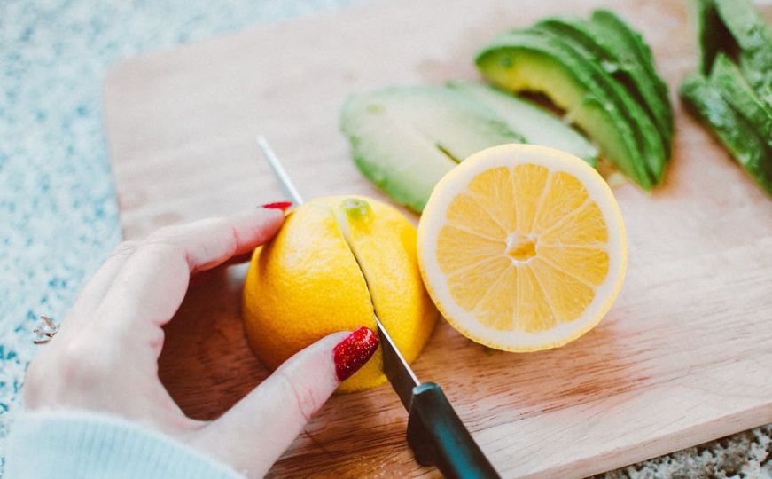 Limun dijeta: Kako se praktikuje i koje su nuspojave i rizici?