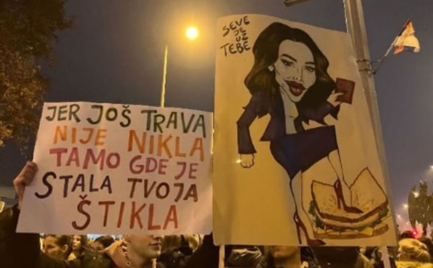 Studenti na protestima u Srbiji posvetili transparent Severini