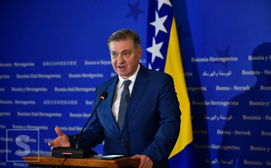 Zvizdić dao prijedlog Vladi KS povodom čestih obrušavanja fasada u Sarajevu: Evo o čemu je riječ