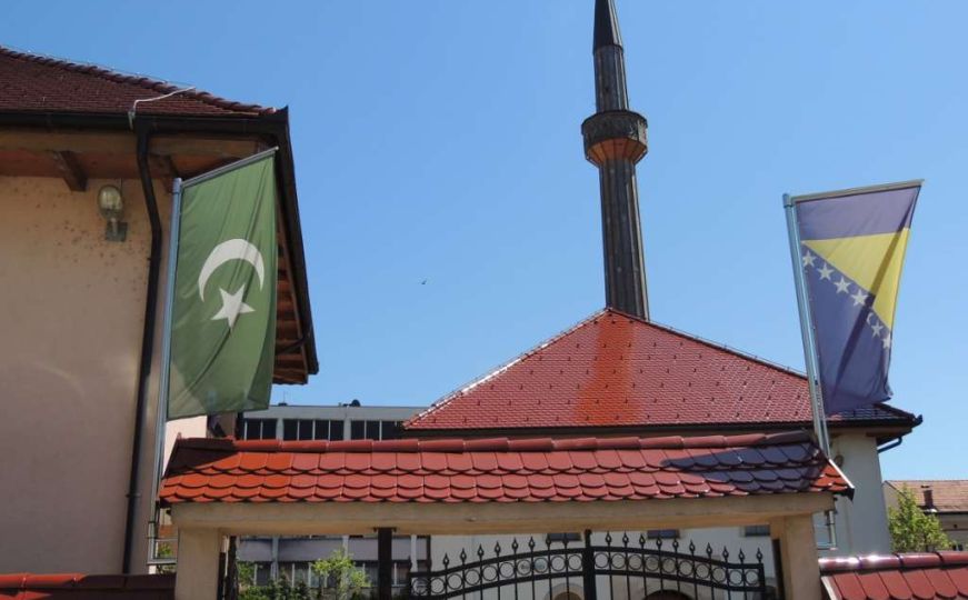 Medžlis IZ Prijedor kritikovao postupke policije u vezi razbijanja prozora Čaršijske džamije