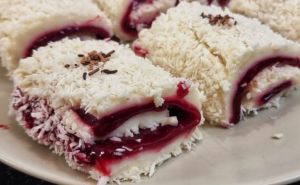 Desert bez pečenja, bez jaja: Slatke rolice s višnjama i kokosom, gotove za 10 minuta