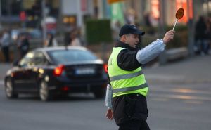 Vozači, naoružajte se strpljenjem: Ogromne gužve u Sarajevu, policija reguliše saobraćaj