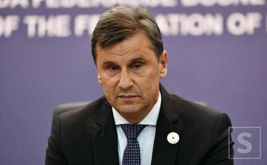 Advokati Novalića o kršenju njegovih prava: 'Trojka pritisnula upravnika zatvora'