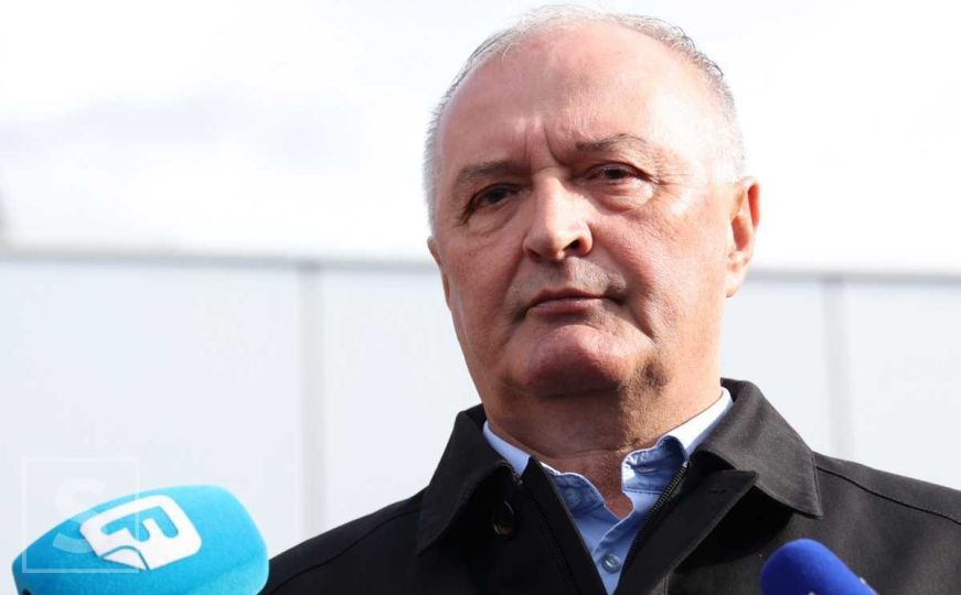 Zukan Helez: "Samo je u Srbiji premijer potrčko, pijun kojim upravlja neko drugi"