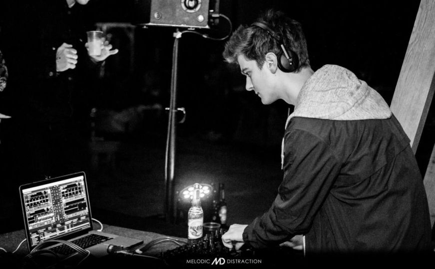 nimino - Shaking Things Up