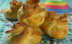 Mekane torbice sa sirom i sezamom: Donosimo recept za savršeno predjelo ili mali obrok