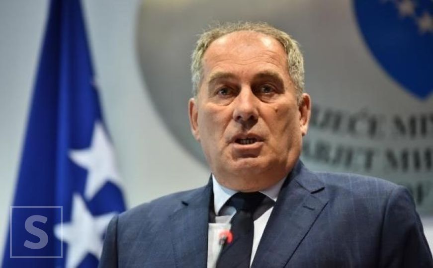 Dragan Mektić o napadu: 'Dvojica mladića s fantomkama oborili su me na zemlju i počeli udarati'