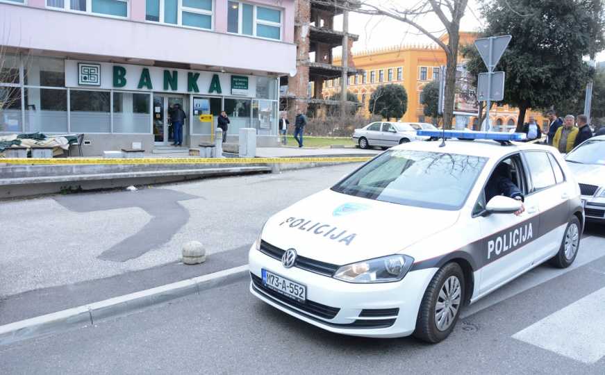 Policijske snage na terenu: Maskirani i naoružani počinitelj pokušao opljačkati banku u Mostaru