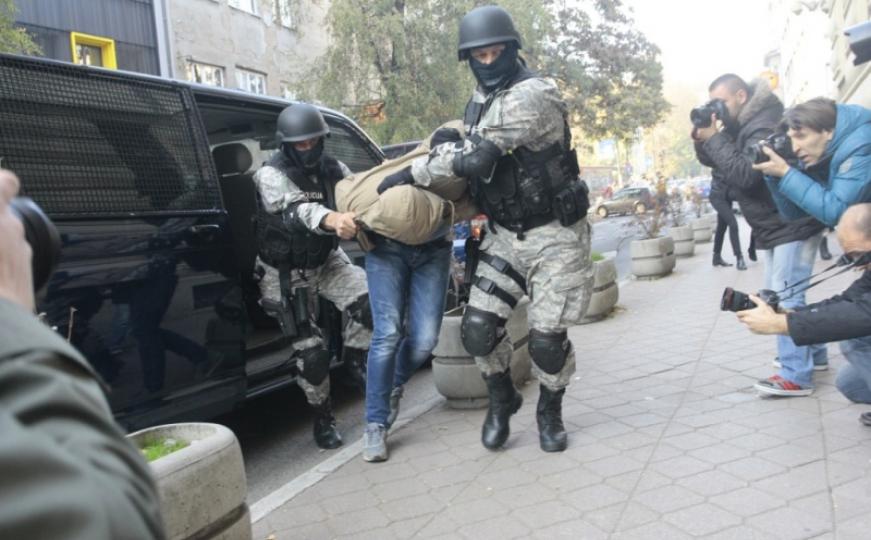 Opasni kriminalac uhapšen u Srbiji: Predvodio najveću pljačku banke u BiH, pucao na biznismena...