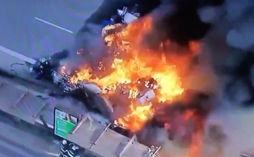 Stravična nesreća u Brazilu: Avion se srušio na cestu i udario u autobus