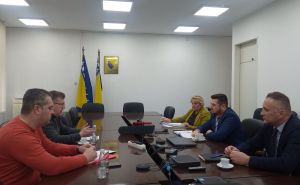 Porezna FBiH i sindikati održali sastanak: 'Neki poslodavci žele što veći profit preko leđa radnika'