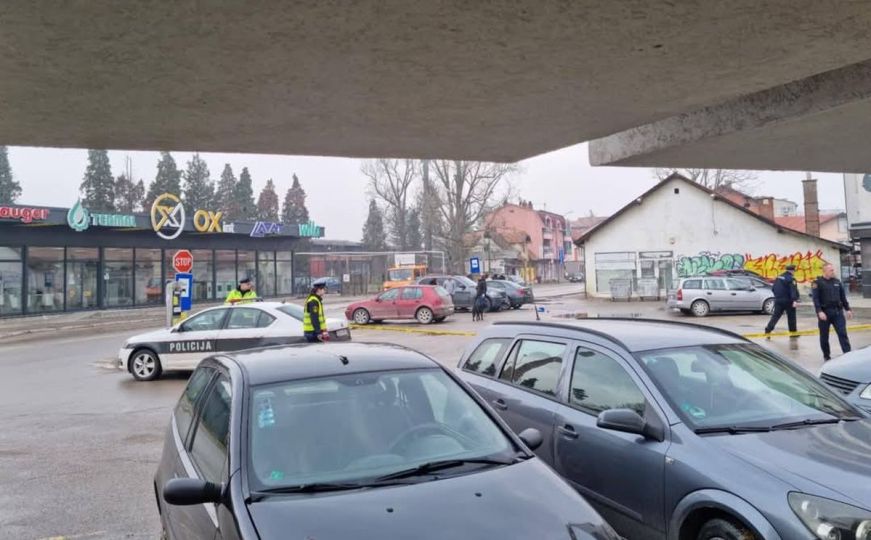 Objavljene fotografije sa mjesta pucnjave u Živinicama: Policija i hitna pomoć na terenu