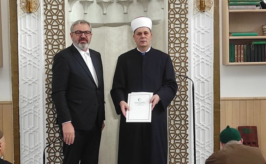 Islamska zajednica stradalim u poplavama u Fojnici, Kiseljaku i Kreševu uručila 450.000 KM