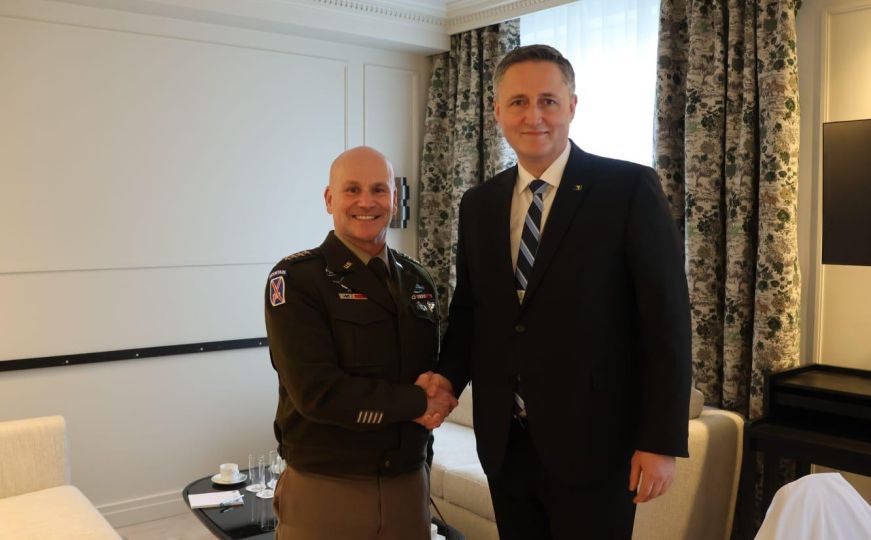 Rad na očuvanju stabilnosti BiH: Denis Bećirović razgovarao sa NATO generalom Christopher Cavolijem