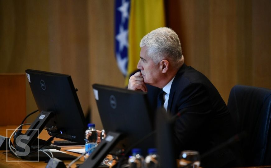 Čović o smjeni Špirića: Apsurdno je da jedan član Kolegija traži smjenu drugog. Nećemo daleko stići