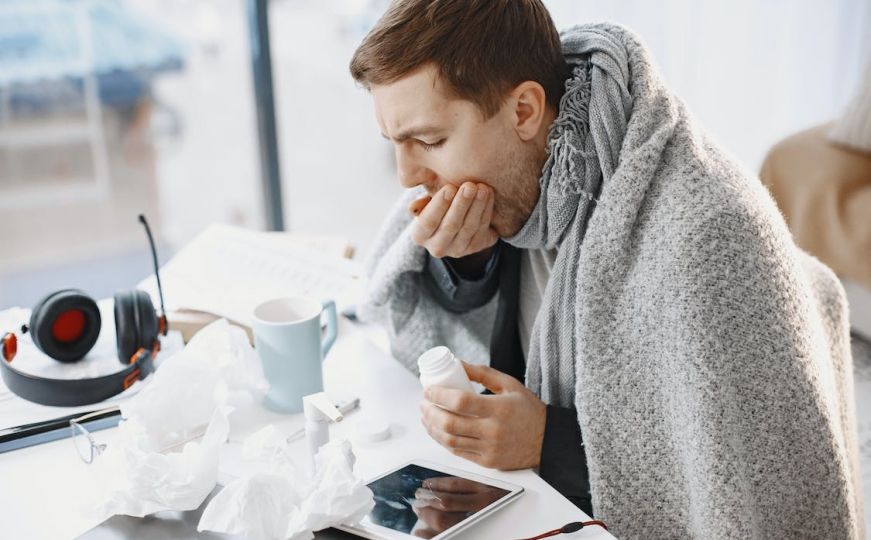 Komplikacije su česte: Kako prepoznati simptome sezonske gripe i kako se ista prenosi?