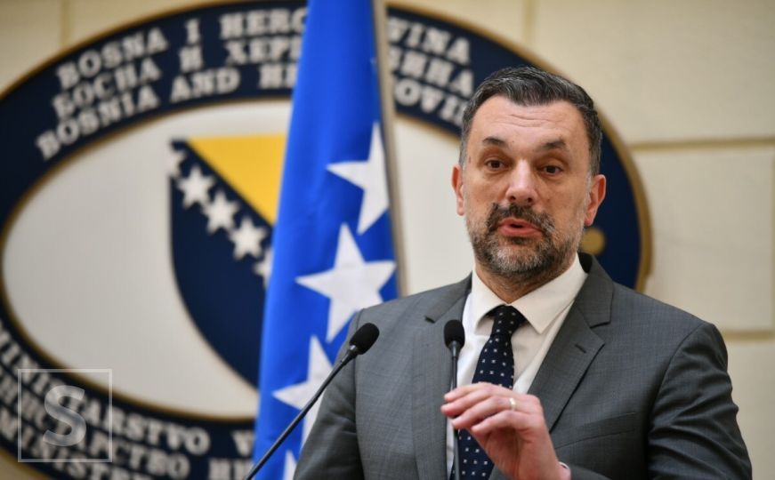 Konaković objavio fotografiju Izetbegovića, Komšića i Dodika: 'Grijeh je bio razdvojiti vas'