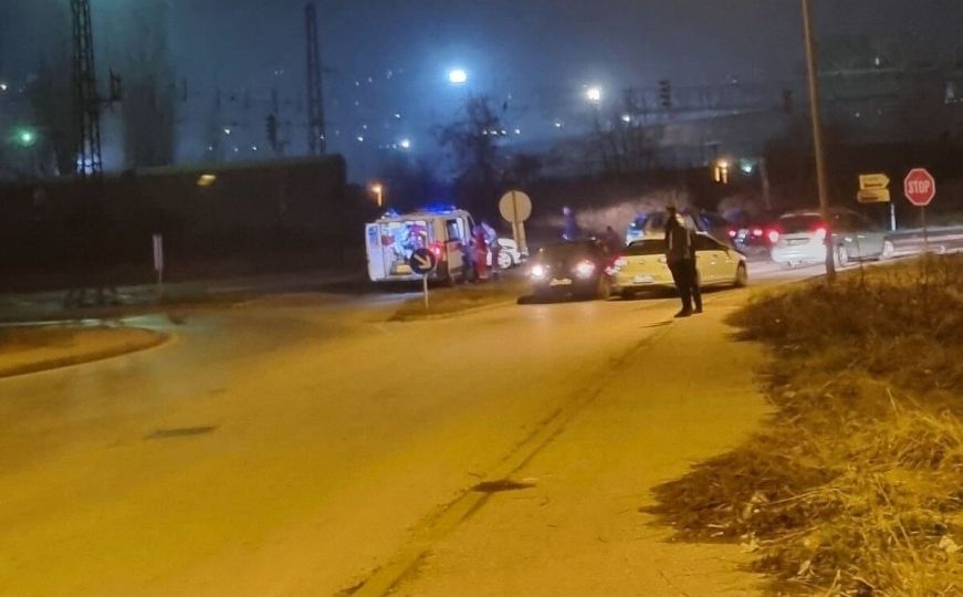 Nesreća na putu M17: Pet osoba povrijeđeno i prebačeno u bolnicu