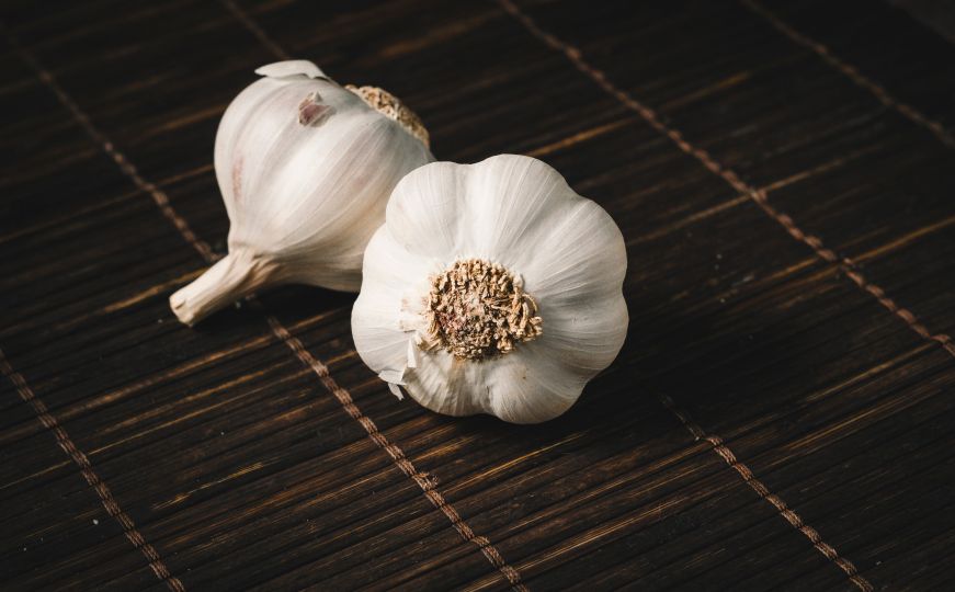 Nemojte bacati klijajući bijeli luk: Umjesto toga, uradite ovo