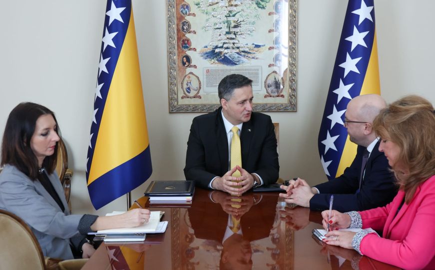 Denis Bećirović razgovarao sa Sarrazinom: Prioritet očuvanje mira i stabilnosti u BiH