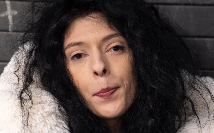 Apel za liječenje: Adna Pašić (24) se bori s tumorom na mozgu, potrebna hitna operacija