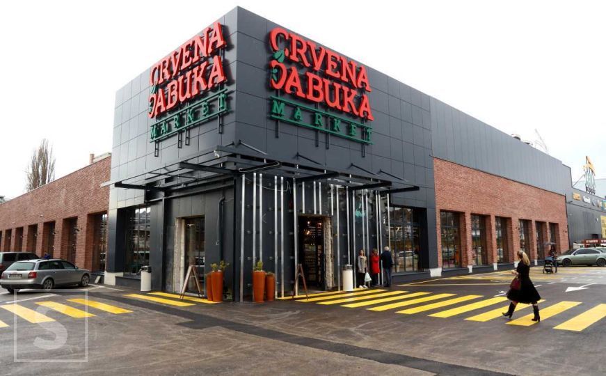 Jedinstven koncept Crvena jabuka marketa na novoj lokaciji u Sarajevu